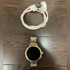 Kate Spade Scallop Smartwatch